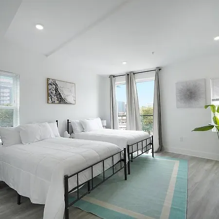 Enjoy City Skyline Views From Private Roofdeck! Washington Exterior photo