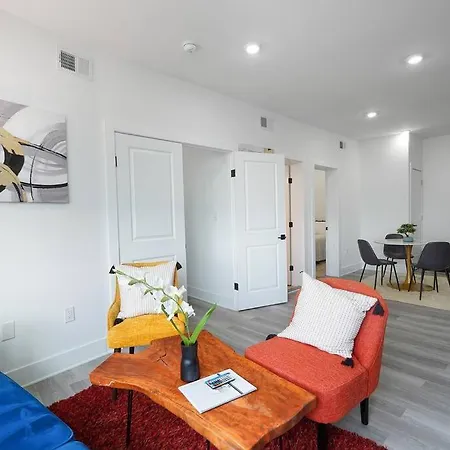 Enjoy City Skyline Views From Private Roofdeck! Washington Exterior photo