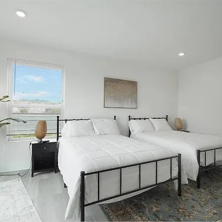 Enjoy City Skyline Views From Private Roofdeck! Washington Exterior photo