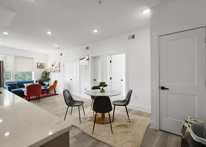 Enjoy City Skyline Views From Private Roofdeck!